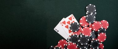 Live blackjack table on mobile phone showing dealer, cards, and betting interface